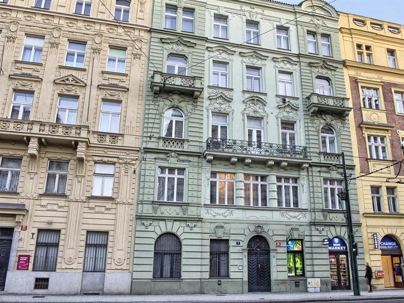 Krizovnicka Apartment Прага Екстериор снимка