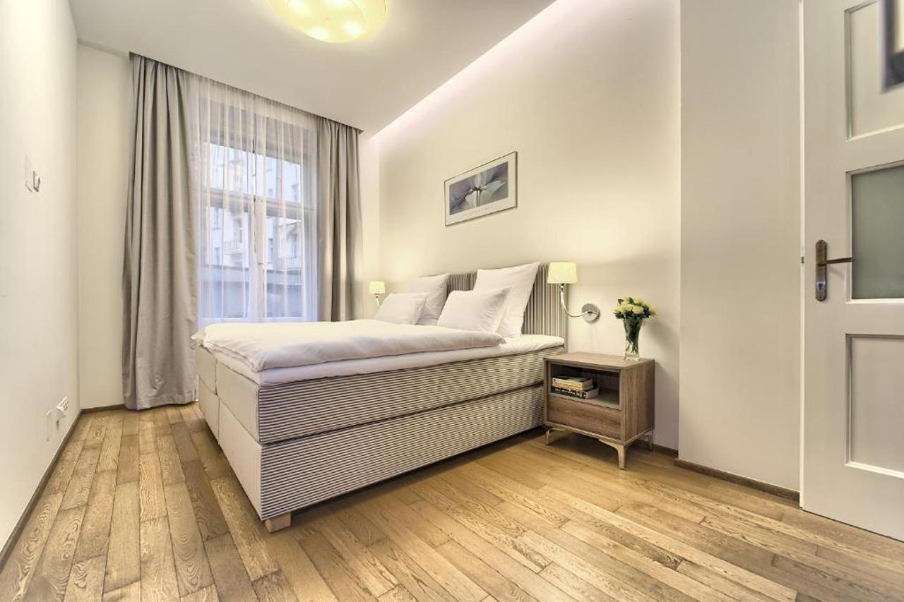 Krizovnicka Apartment Прага Екстериор снимка